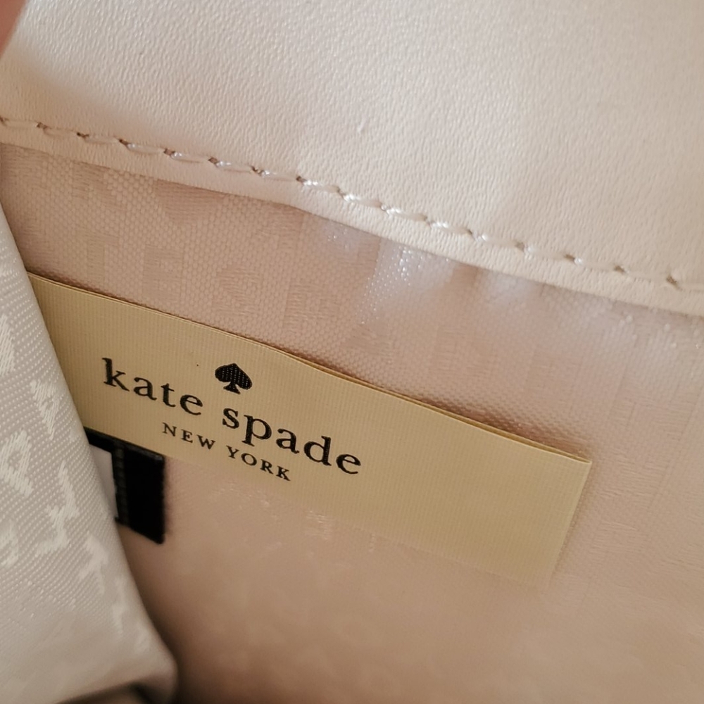 Kate Spade Large Wallet - Picture 7 of 7